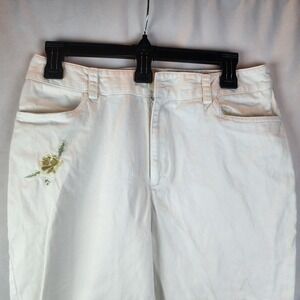 Rafaella Capri Pants Women's 10 White Embroidered Yellow Rose 2 Pocket Hippy